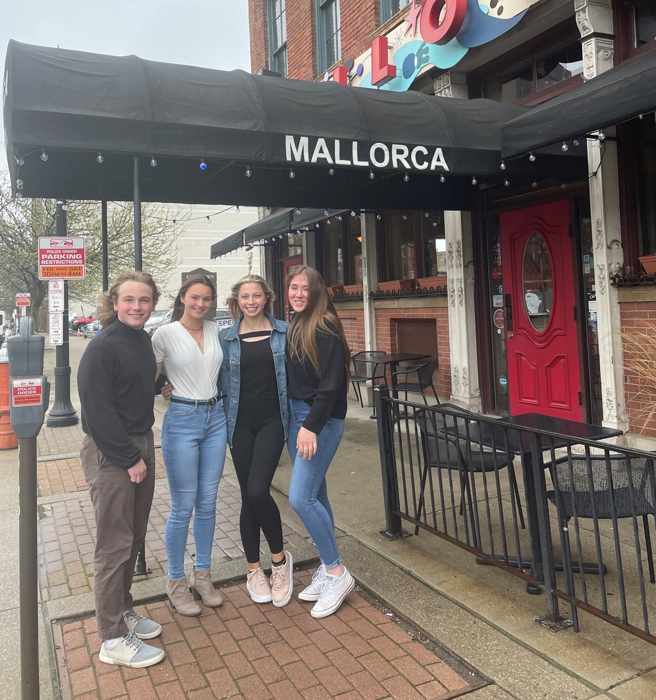 Senior Students Spanish 4 Class field trip to Mallorca Restaurant in Cleveland